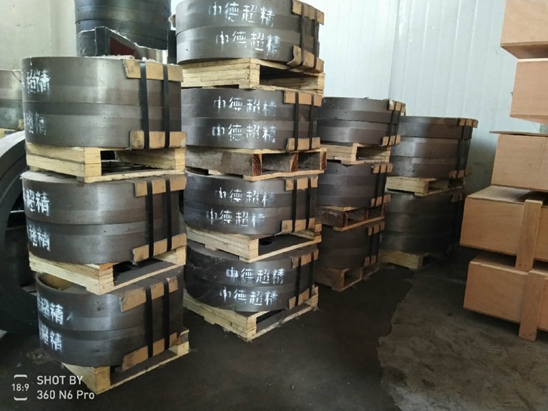 某客戶(hu)訂購(gòu)産(chan)品(pin)若幹件